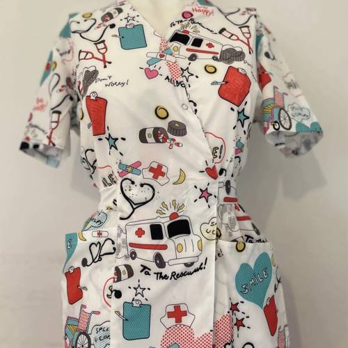 Bluza medicala kimono alba cu imprimeu, Model Ambulanta - M